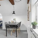 Διαμέρισμα Lovely In With Wifi *