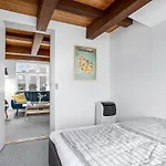 Lovely In With Wifi Apartamento